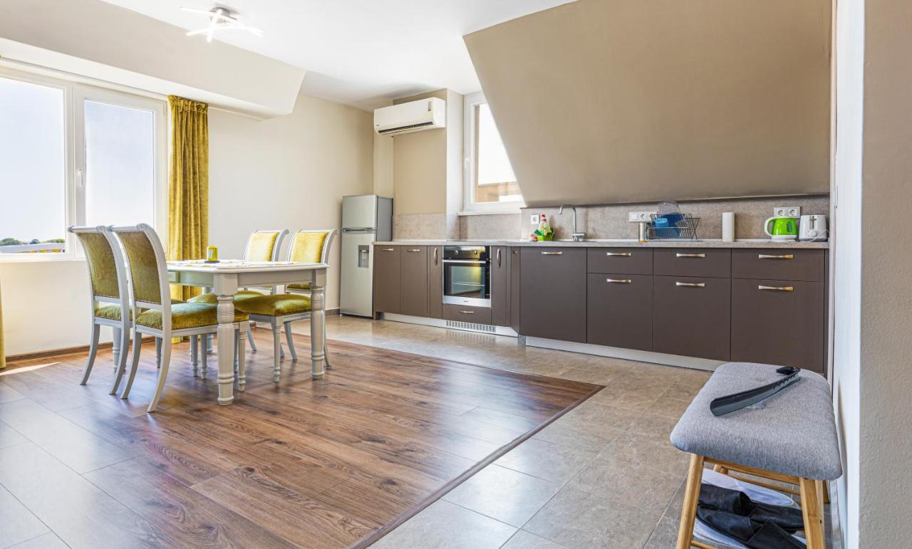 Apartamento Fancy 1Bd Penthouse With Terrace Near The Centre By Flat Mаnager Plovdiv Exterior foto